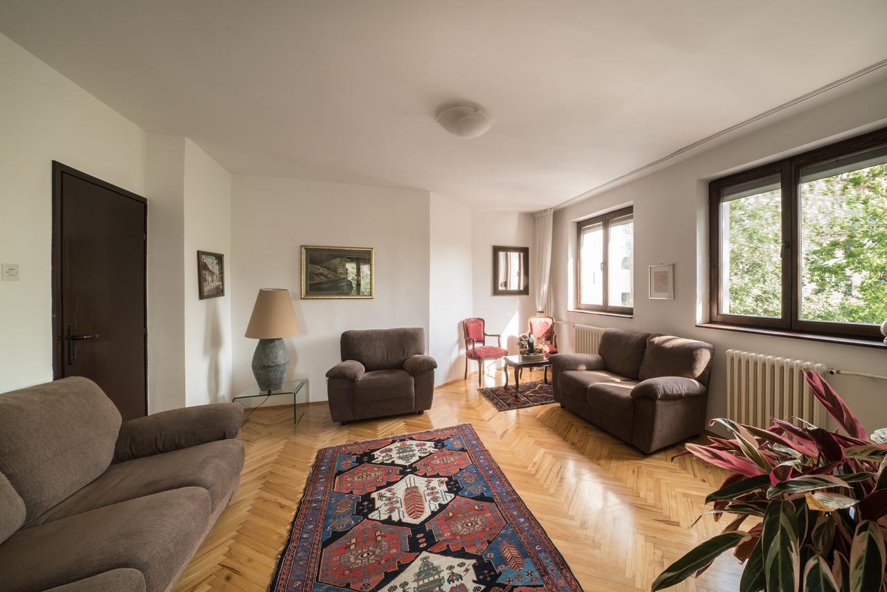 Sensitive Apartment *